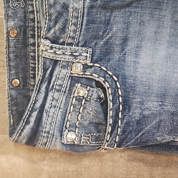 Miss Me brand Capri jeans - Picture 6 of 13